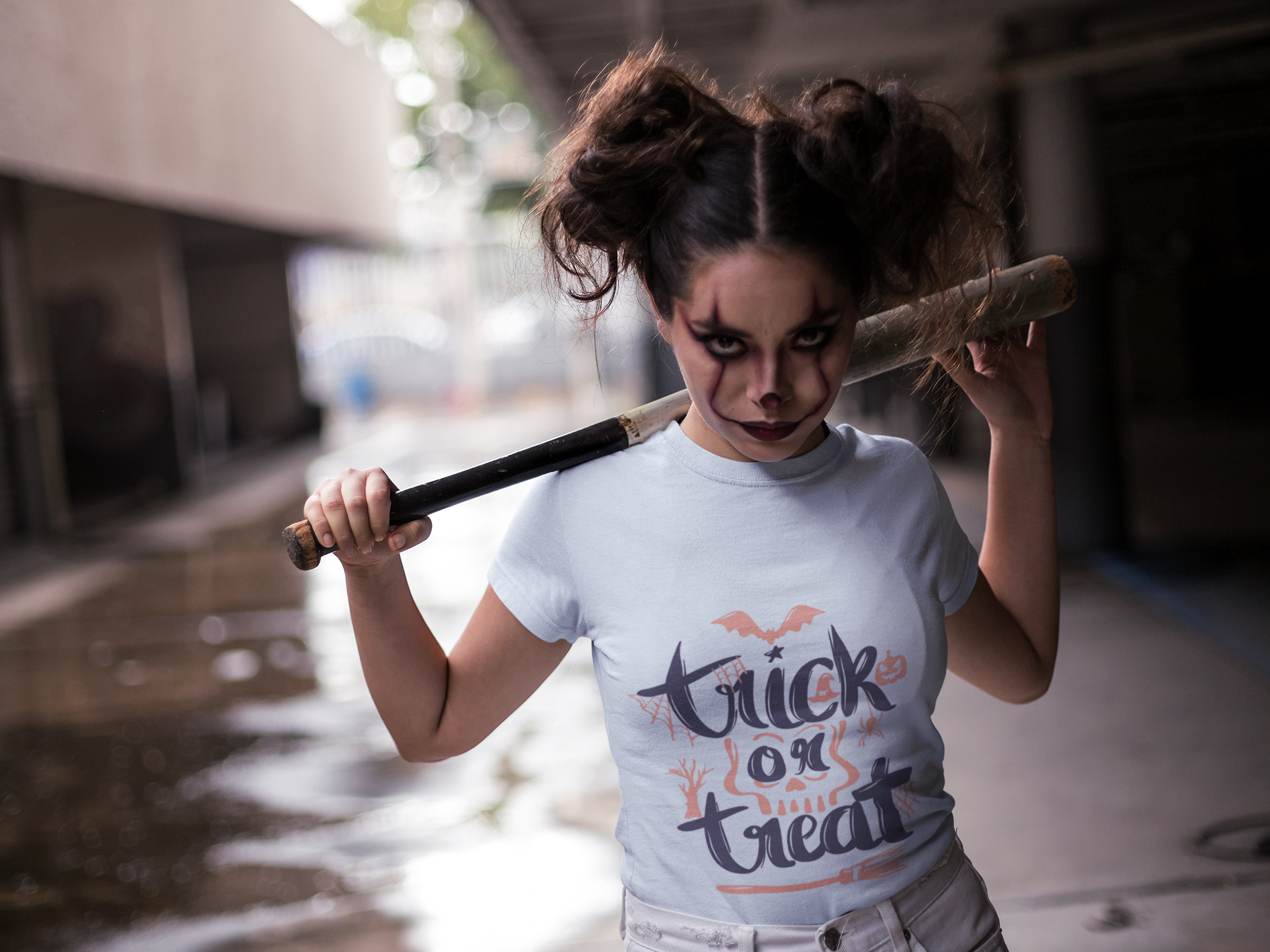 Women’s Trick or Treat Halloween T-Shirt – Spooky & Fun Graphic Tee