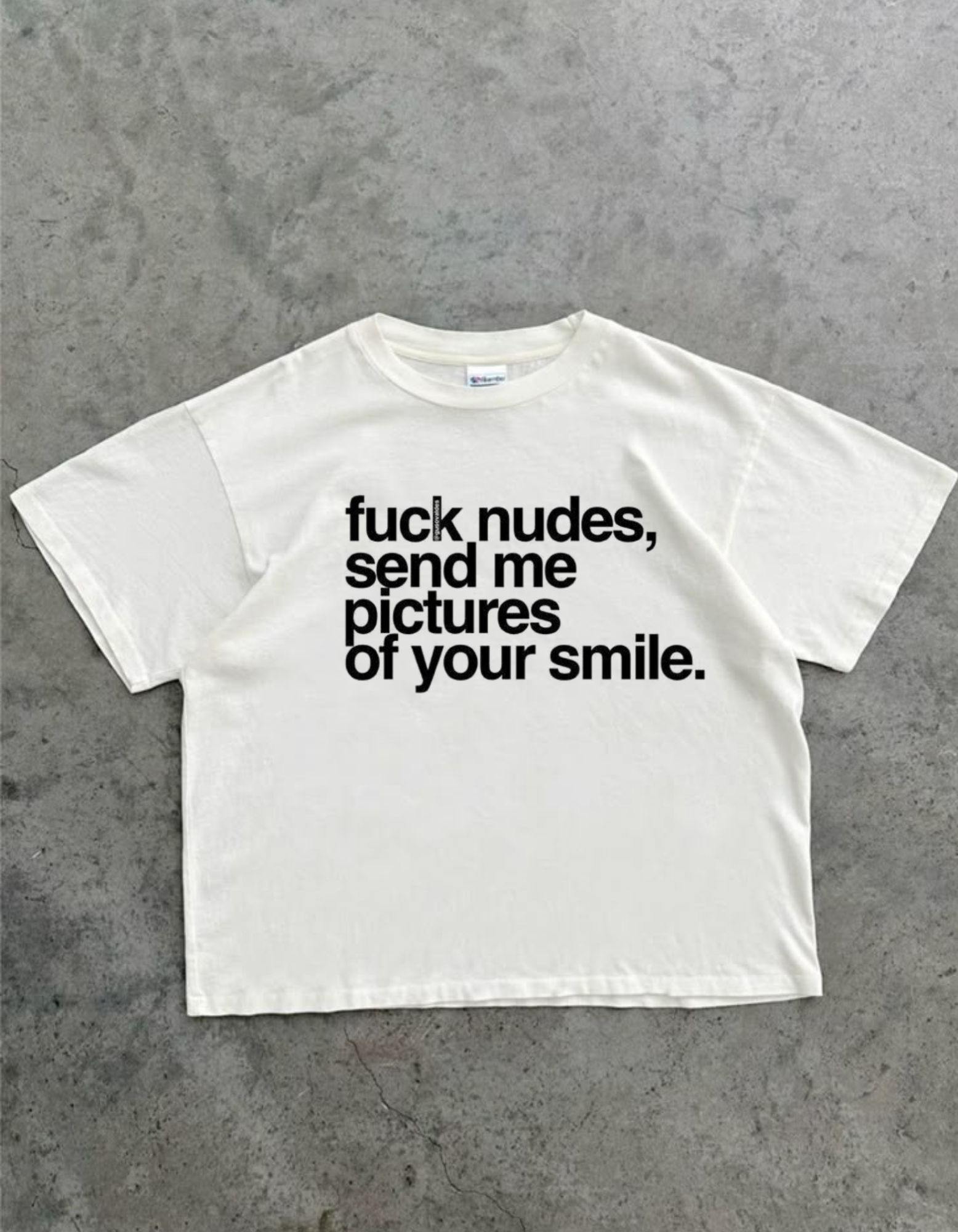 Send me pictures  Oversized T-Shirt
